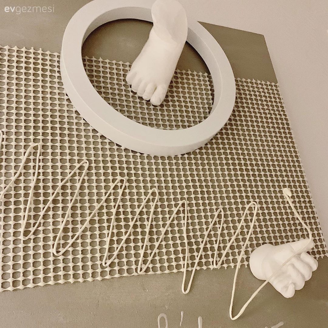 Sarının Keyif Kattığı Bu Evde Her Duvarın Ruhu Ayrı