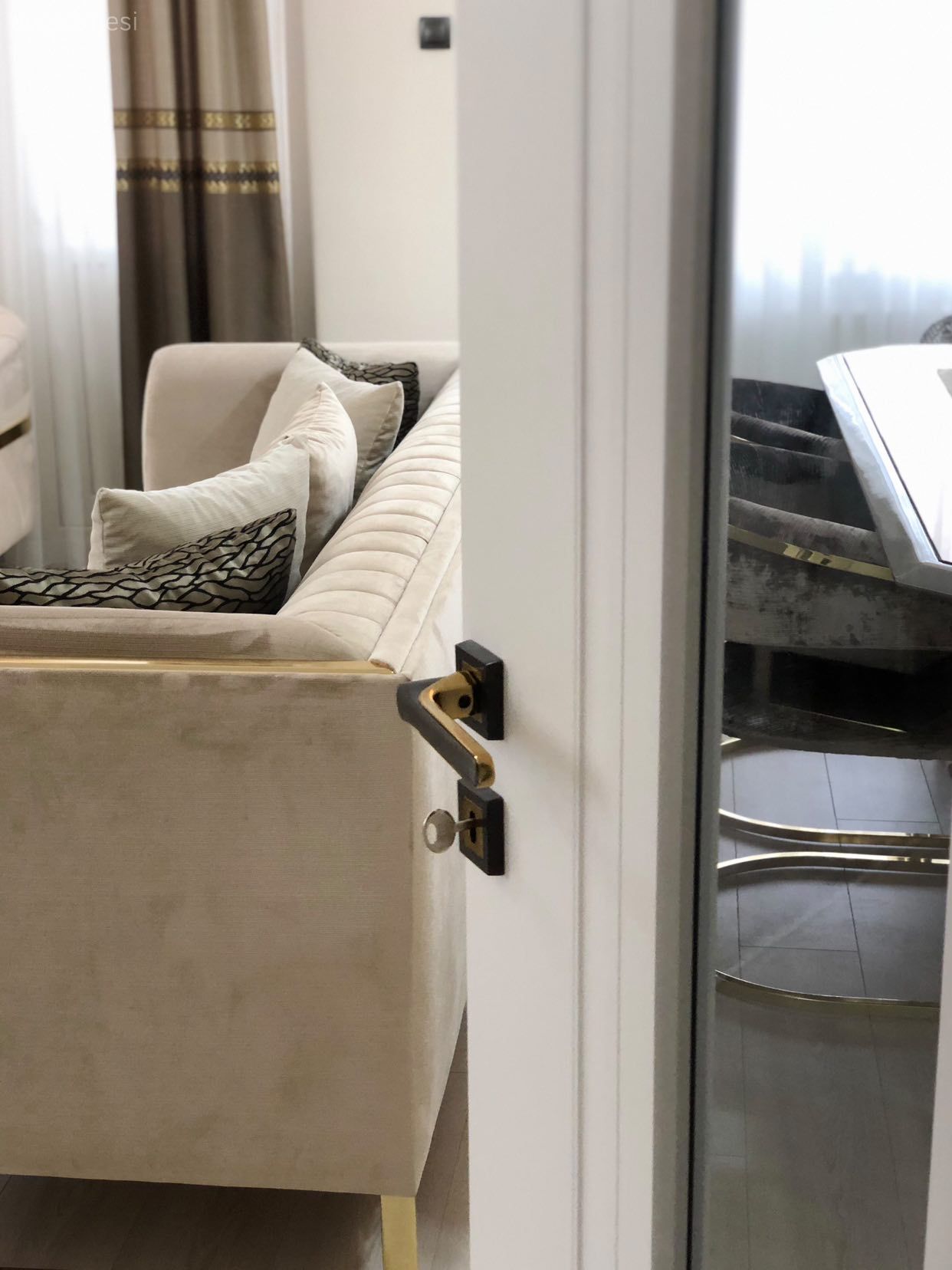 Salon, Beyaz, Krem, Bej, Altın, Fon perde, Perde, Kırlent, Ev tekstili