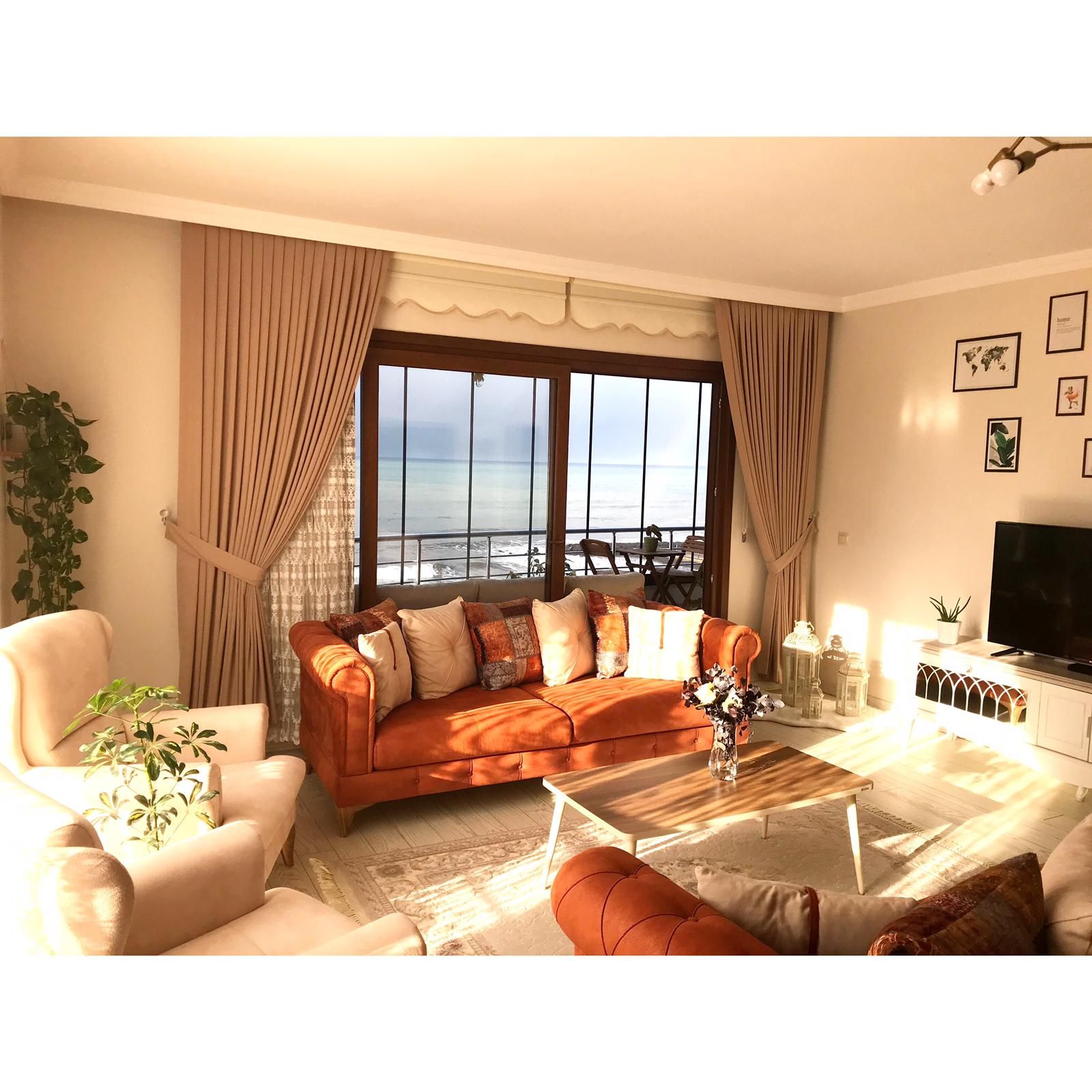 Bu Trabzon Evi Güneşten Aldığı İlhamı Renklere Yansıtmış!