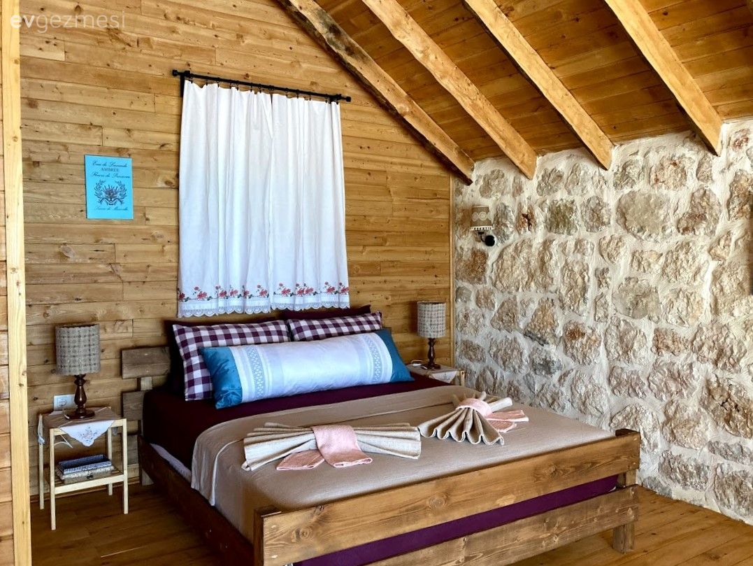 Kaş'taki Bu Tatil Evi Geçmiş ve Bugün Arasındaki Eğlenceli Köprü!