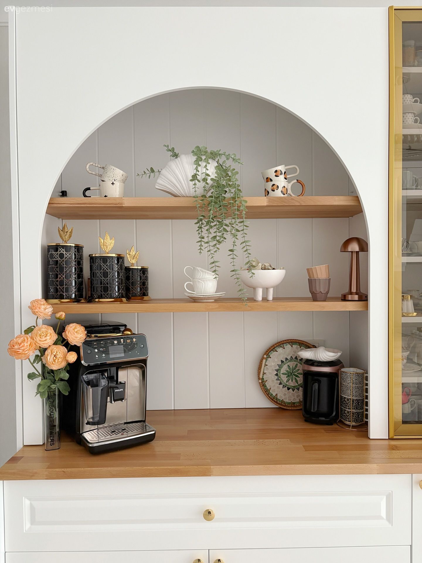 Kahve köşesi, Mutfak rafı, Mutfak, Mutfak aksesuarları, Ahşap mutfak tezgahı, Mutfak tezgahı