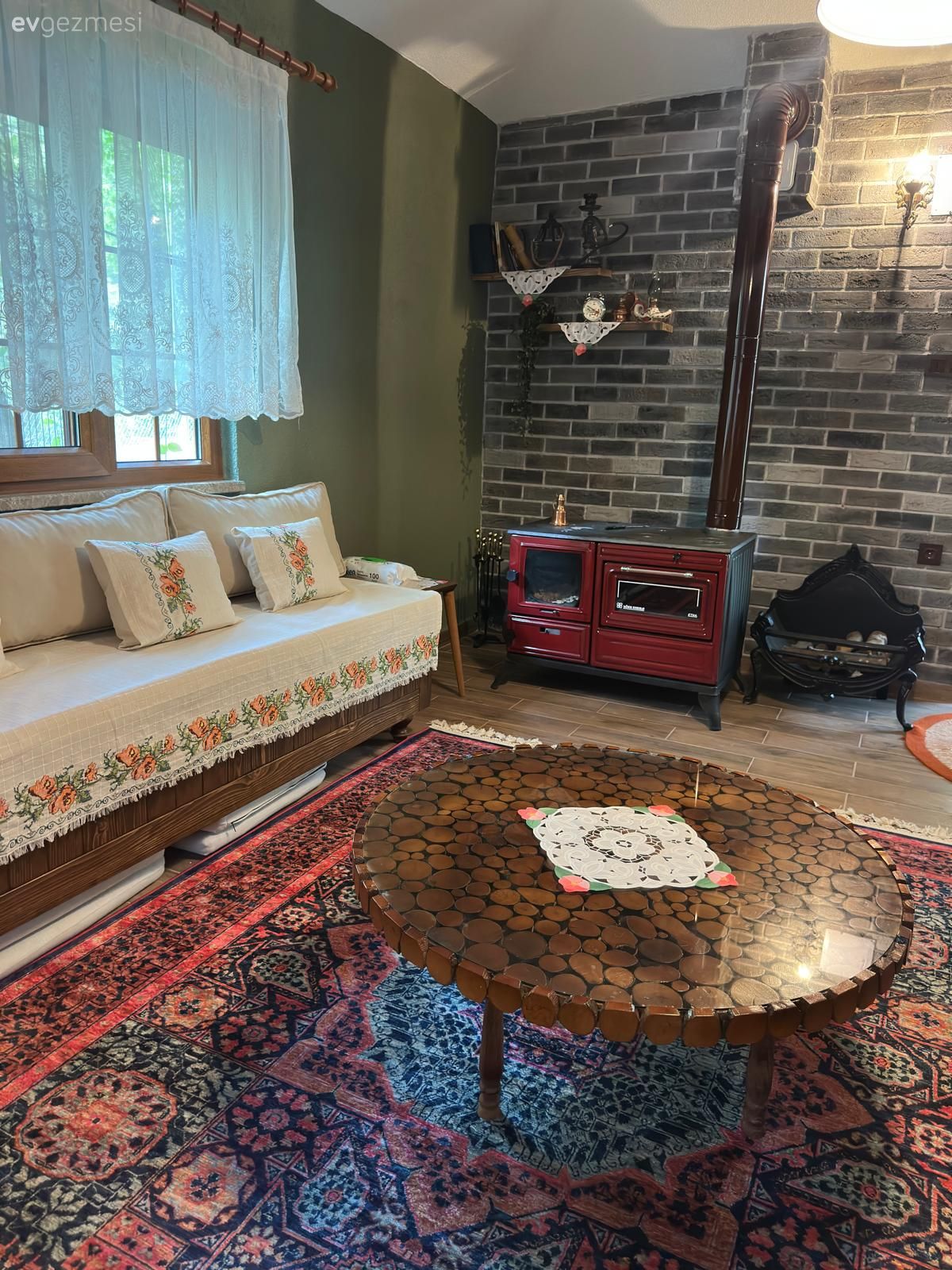 Bu Otantik Sakarya Evinde Örtülerden Perdelere Her Şey El Emeği