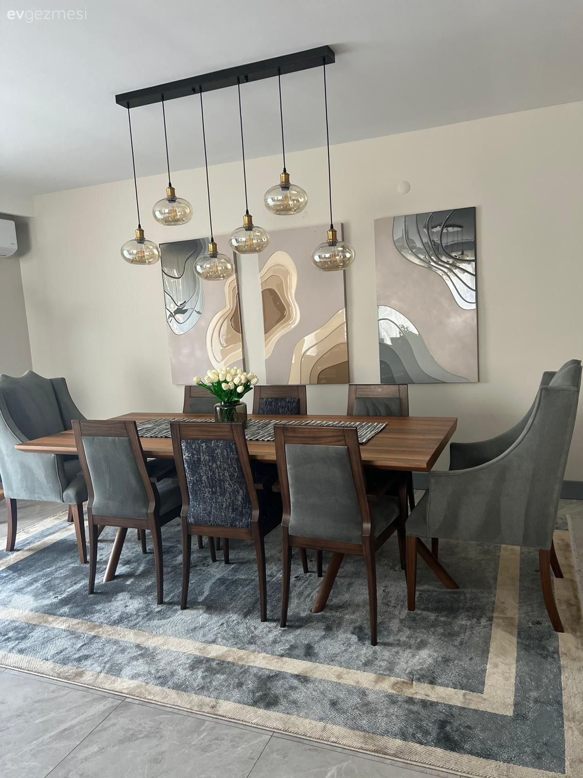 Yemek masası, Antrasit  , Masif ahşap, Sandalye, Tablo, Duvar dekorasyonu, Avize, Aydınlatma, Yemek odası avizesi, Halı