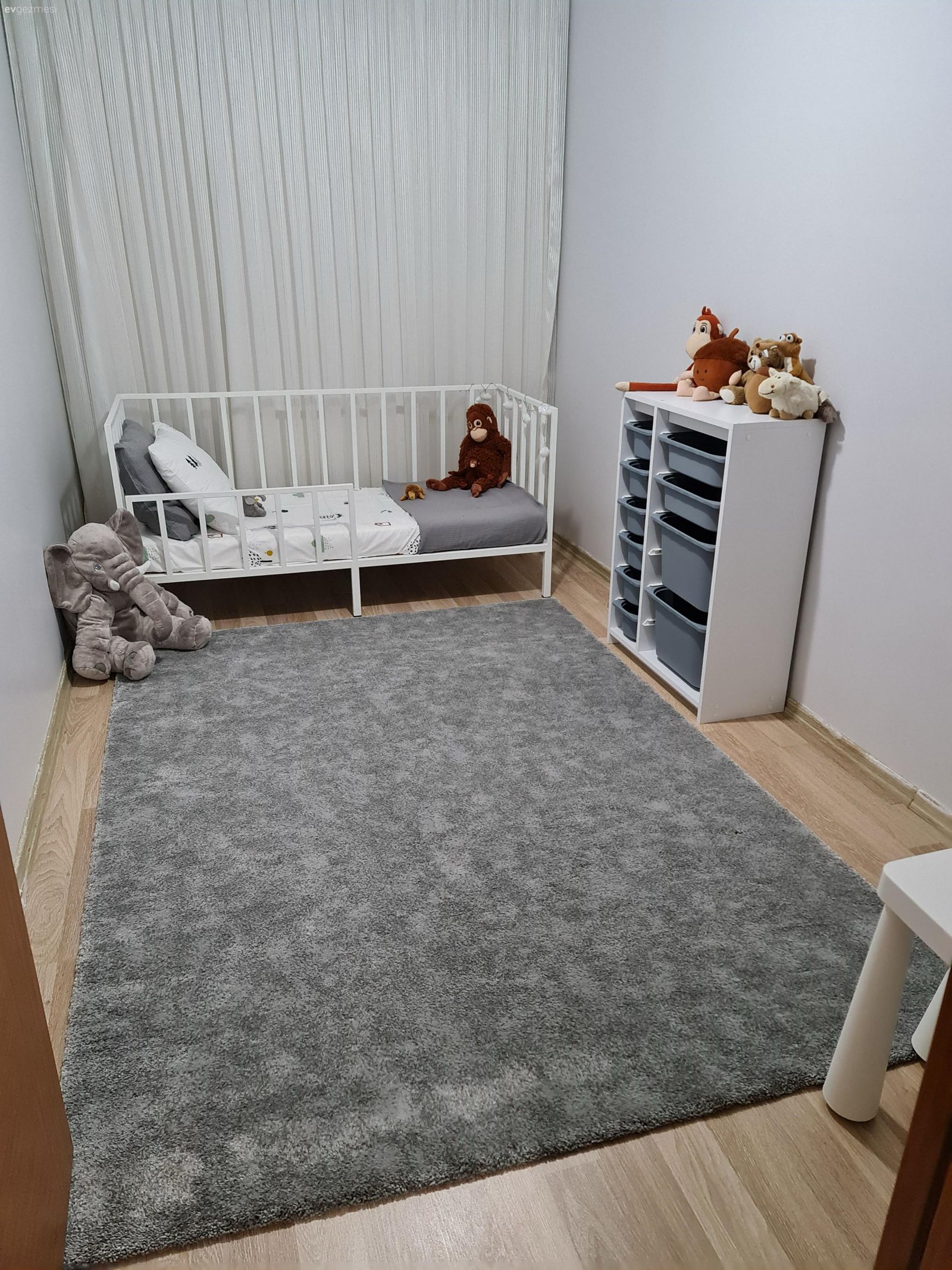 Bu Uyumlu Evde Turuncu Vurgular Keyif Noktası!