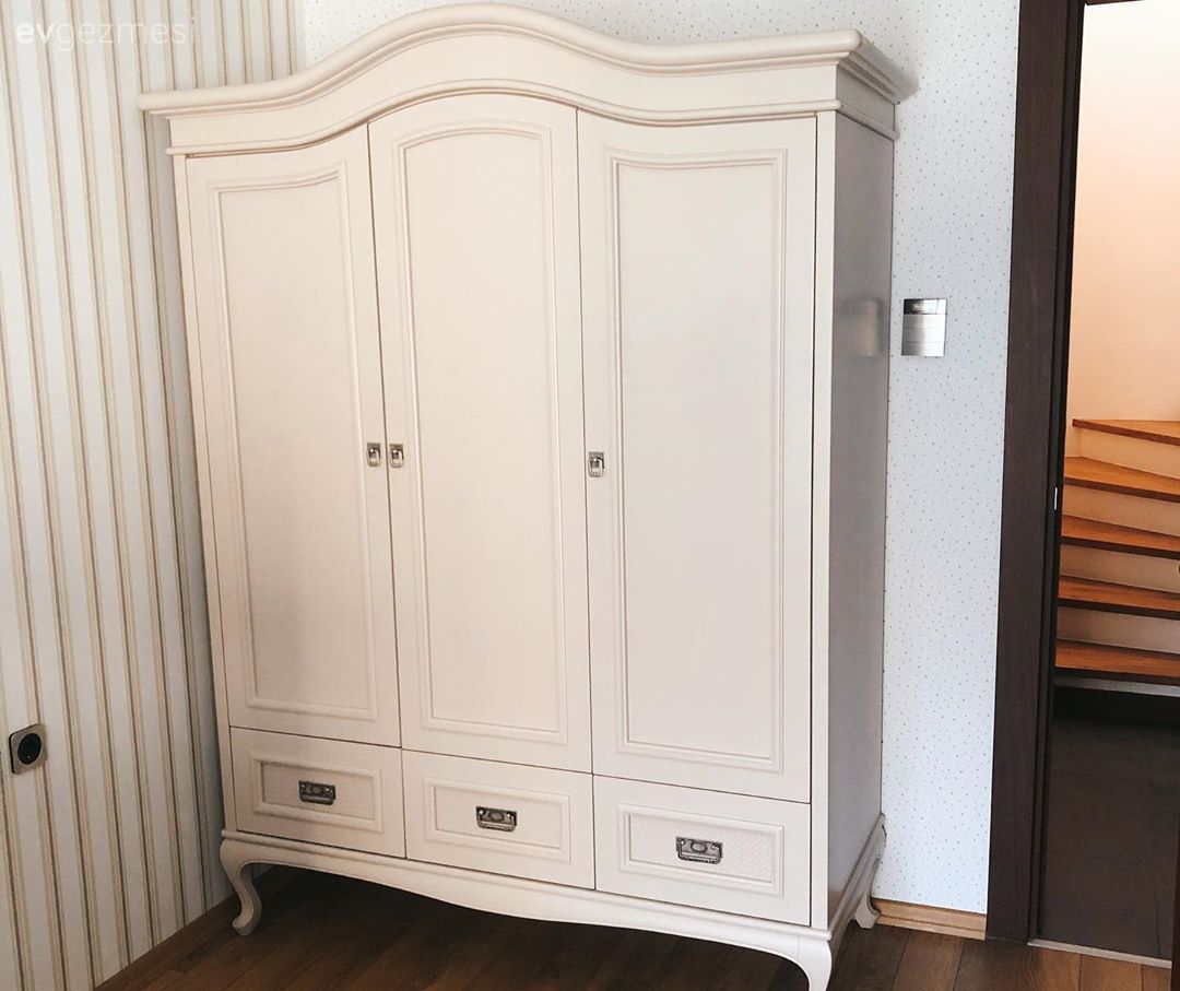 Bu İzmir Evinin İçinde Canlı Renkler Nöbetleşe Çalışıyor!