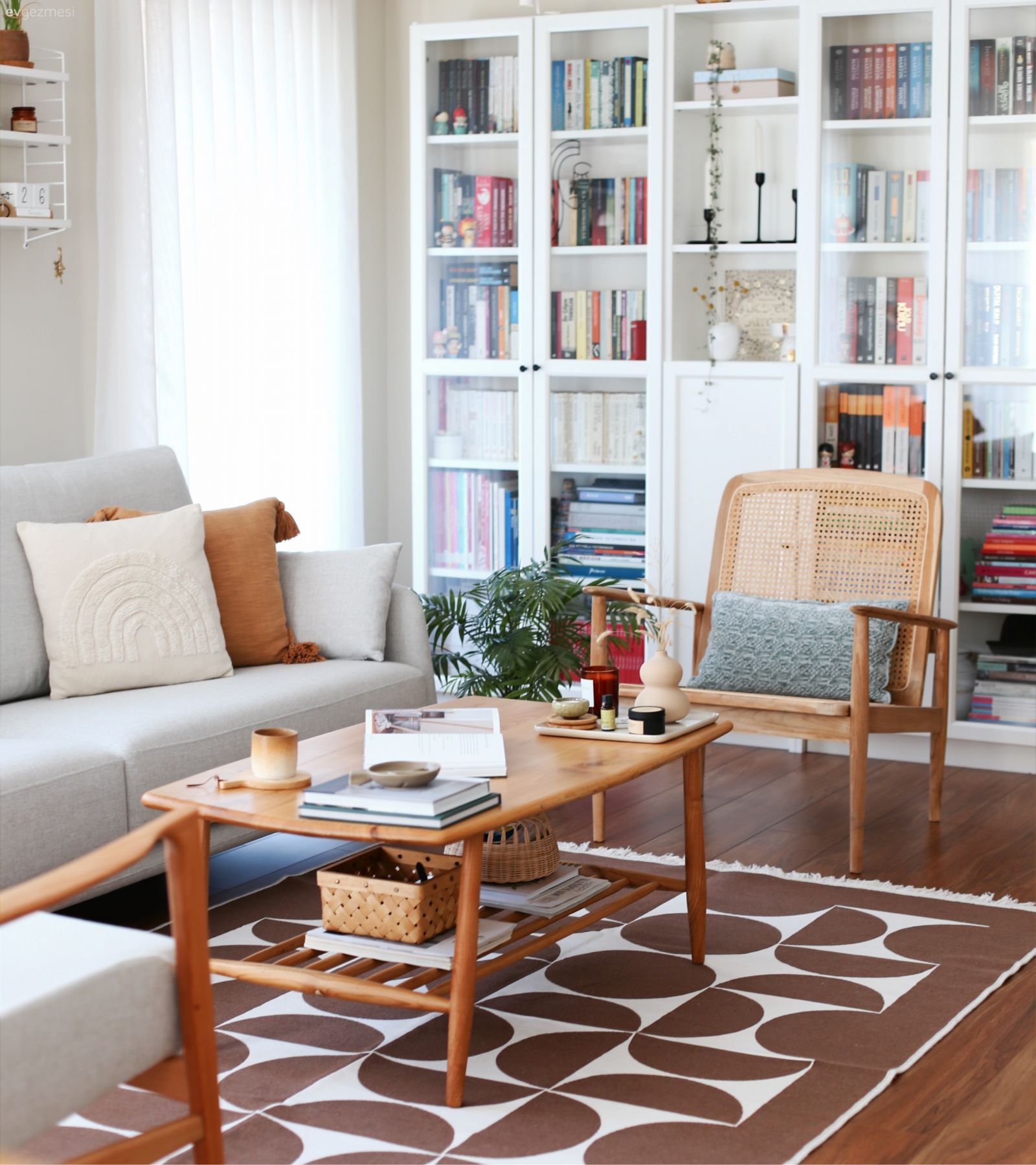 Bu İstanbul Evinde Ne Fazlalık Var Ne de Monoton Bir Azlık!