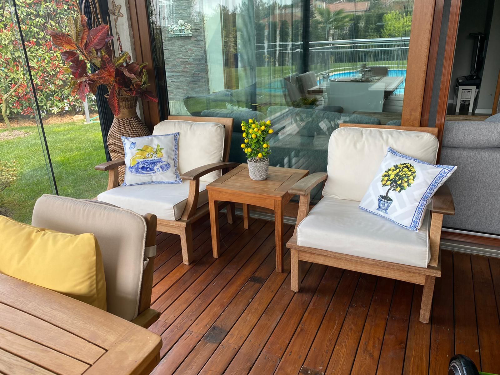 Bahçe, Ahşap Mobilya, Balkon ahşap zemin, Sandalye, Sehpa, Ahşap masa, Beyaz, Bej, Sarı