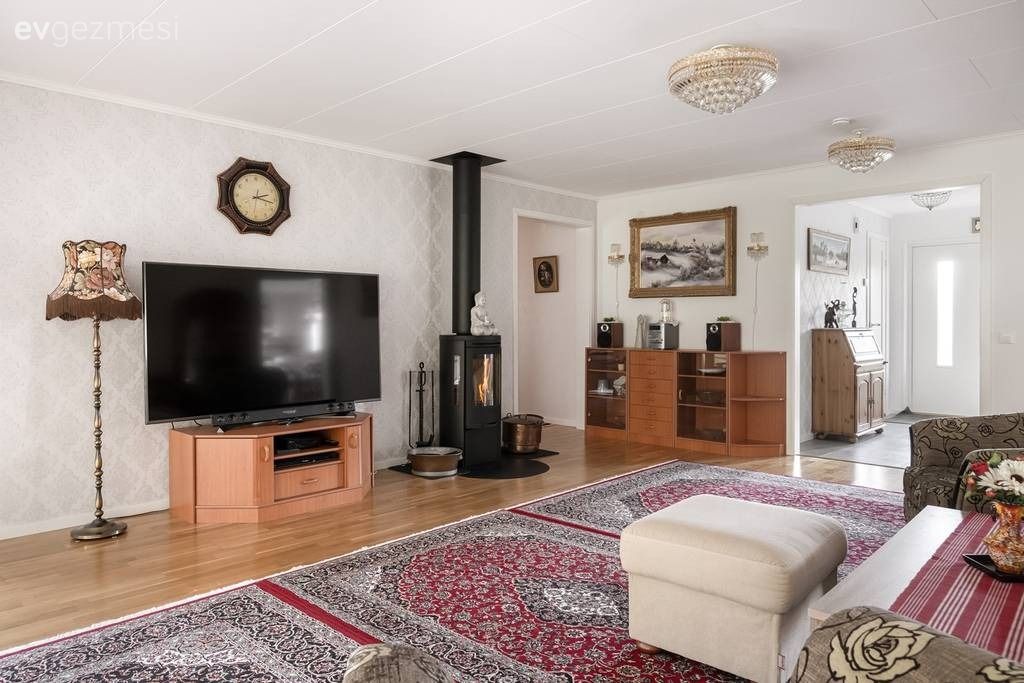 146 M2'lik Bu Ev Ayrı Mutfaklı Müstakil Evler Grubuna Dahil