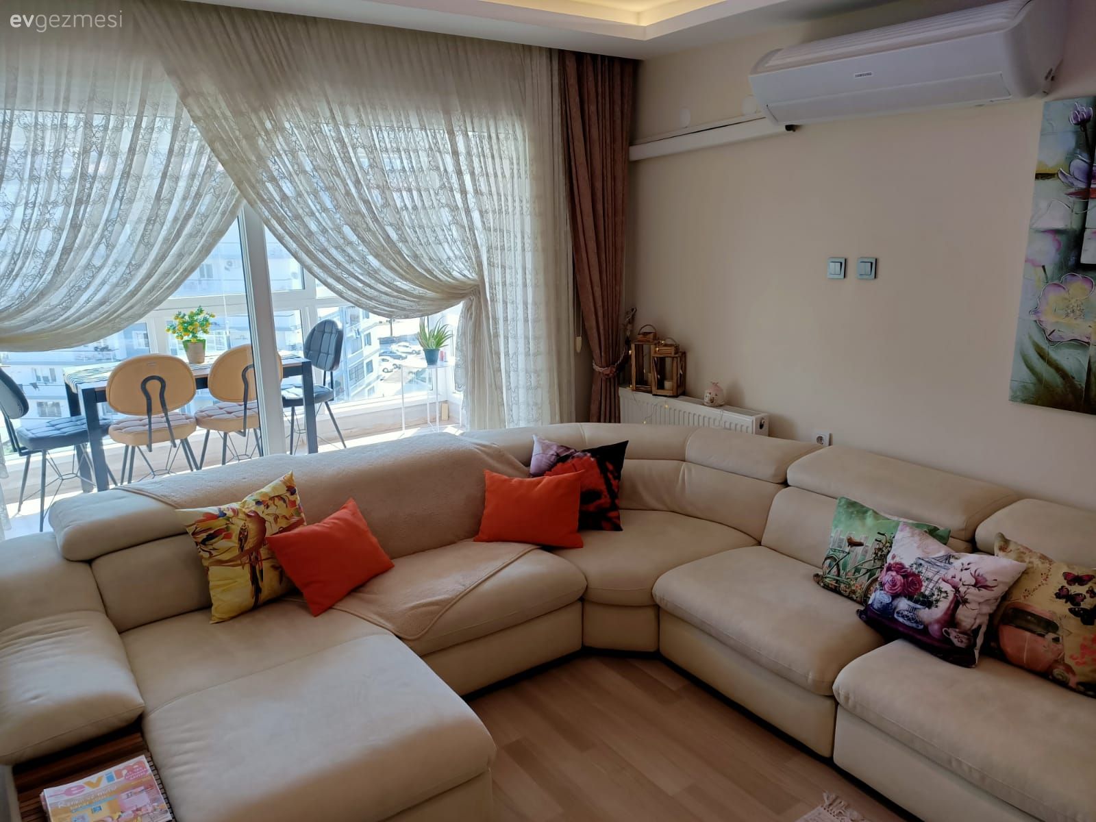 Ne Sade Ne Karmaşık: Tam Kararında Bir İzmir Evi