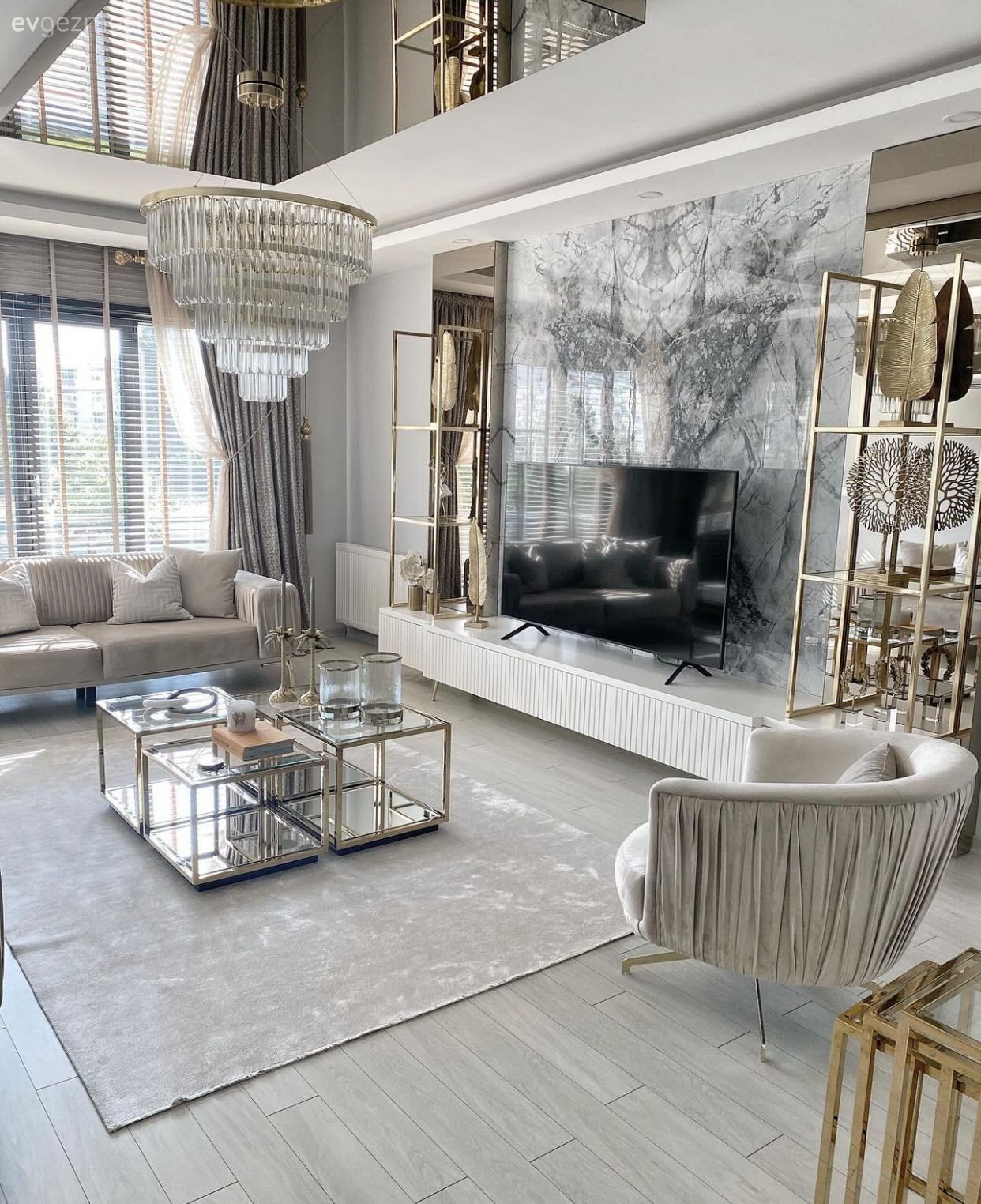 Bu Işıltılı Dekorda Her Parçanın Ayrı Bir Albenisi Var!