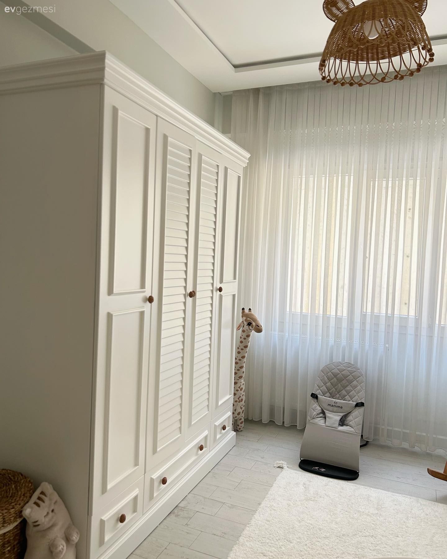 Muğla'daki Bu Evin Balkonundan Evin İçine Enerji Yayılıyor