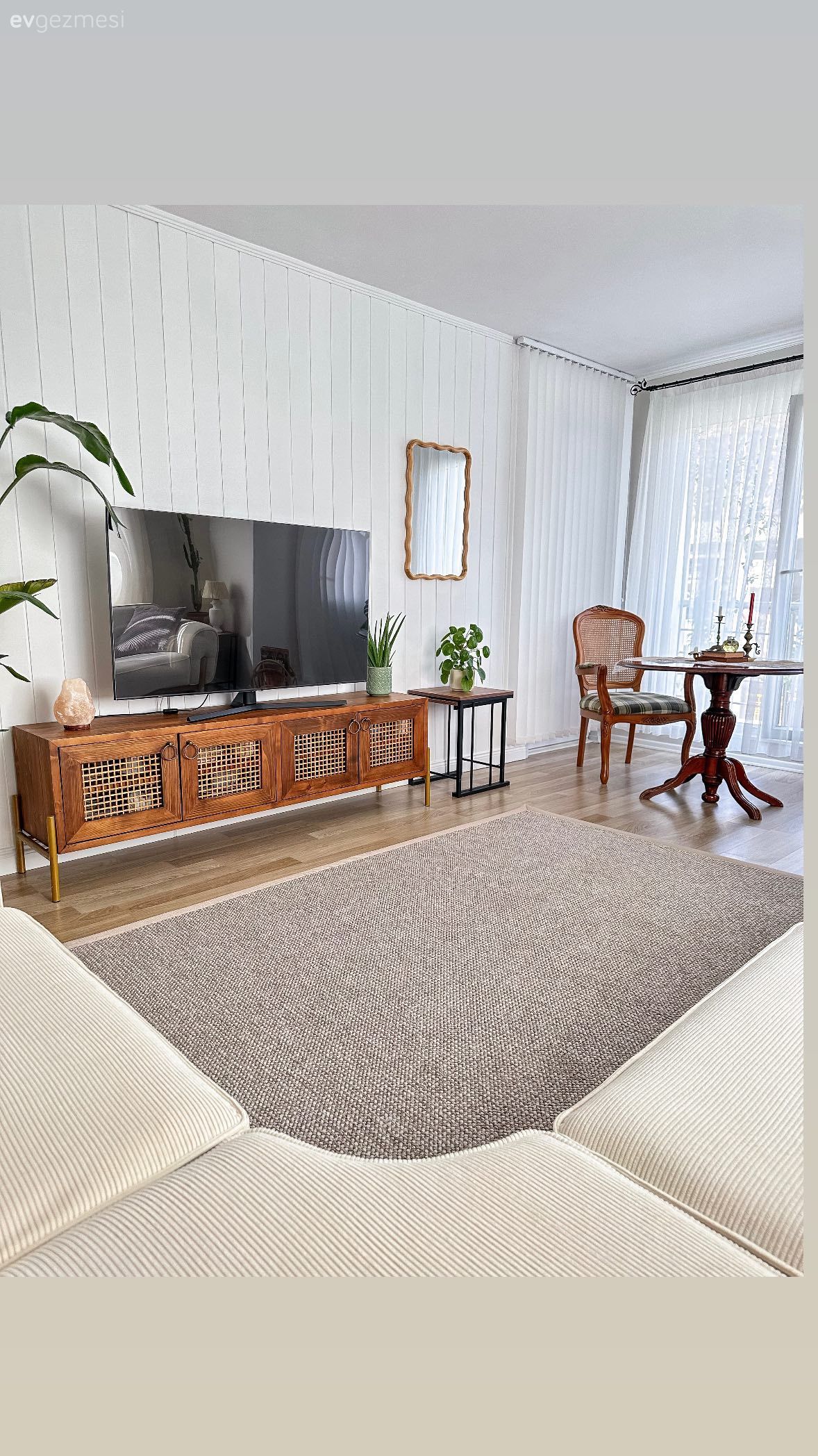 Bu İstanbul Dekoru Tam Olarak Bir Kitap Kafe Konseptine Sahip!