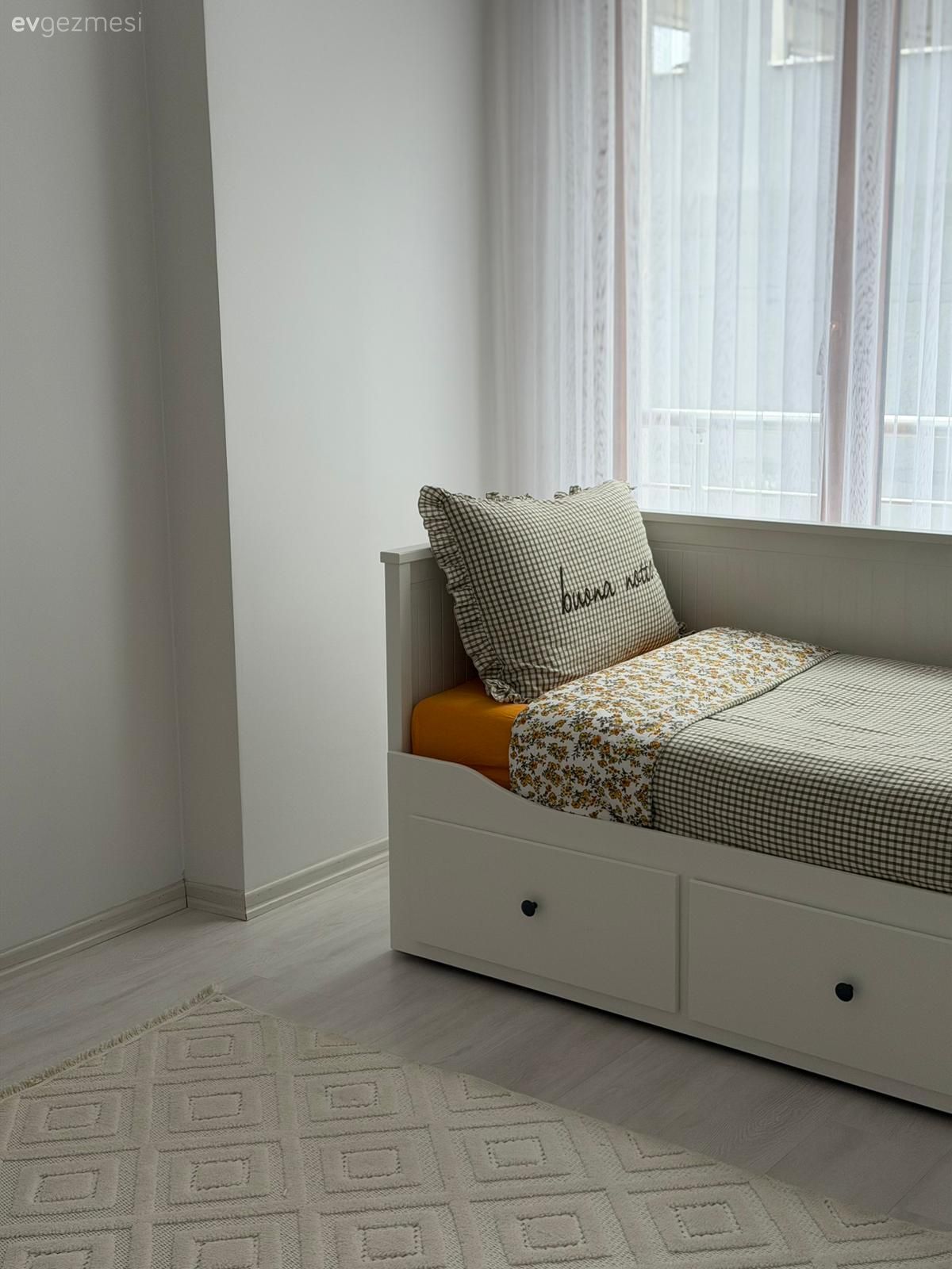 Sedir, Tül perde, Perde