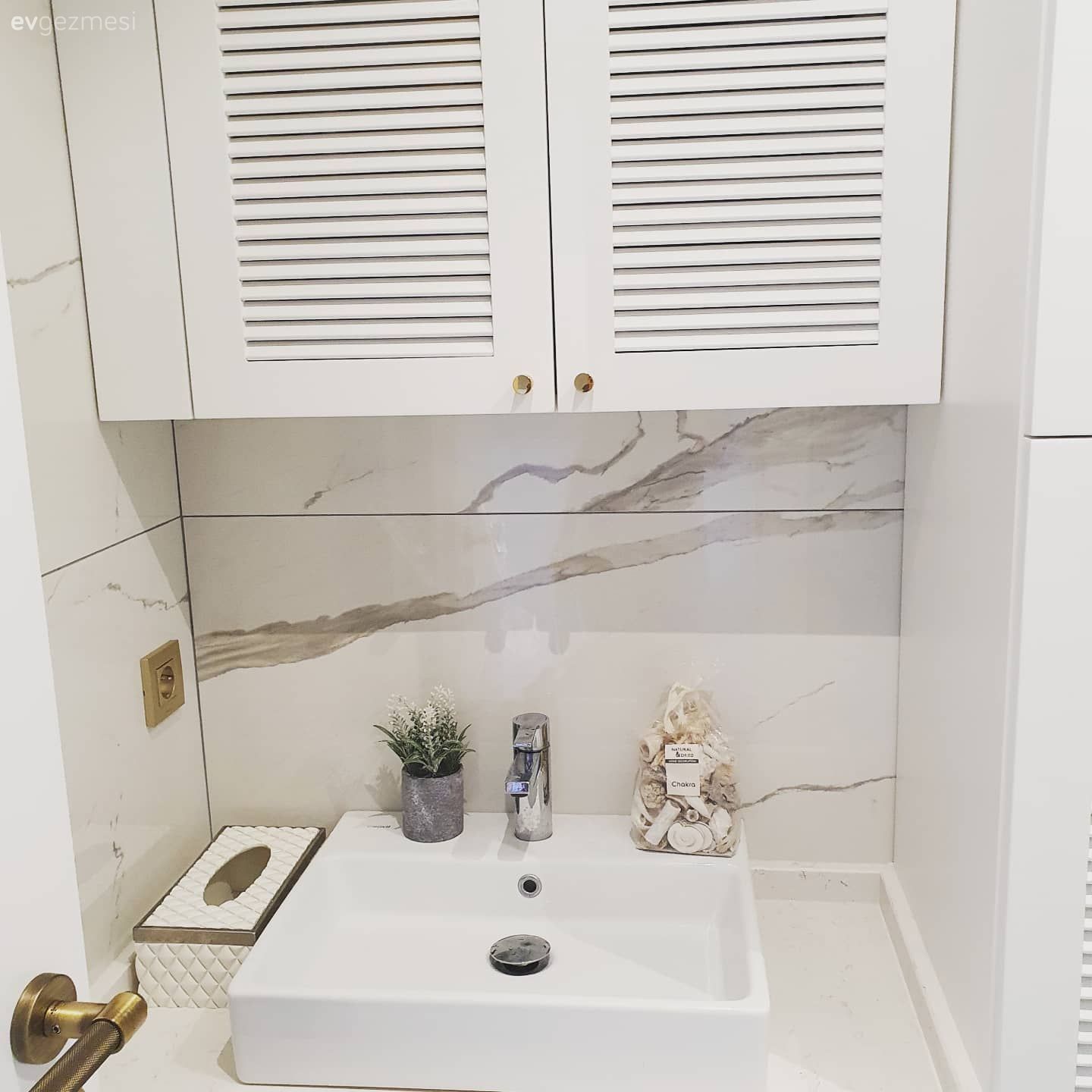 Banyo, Beyaz, Banyo dolabı, Banyo seramikleri