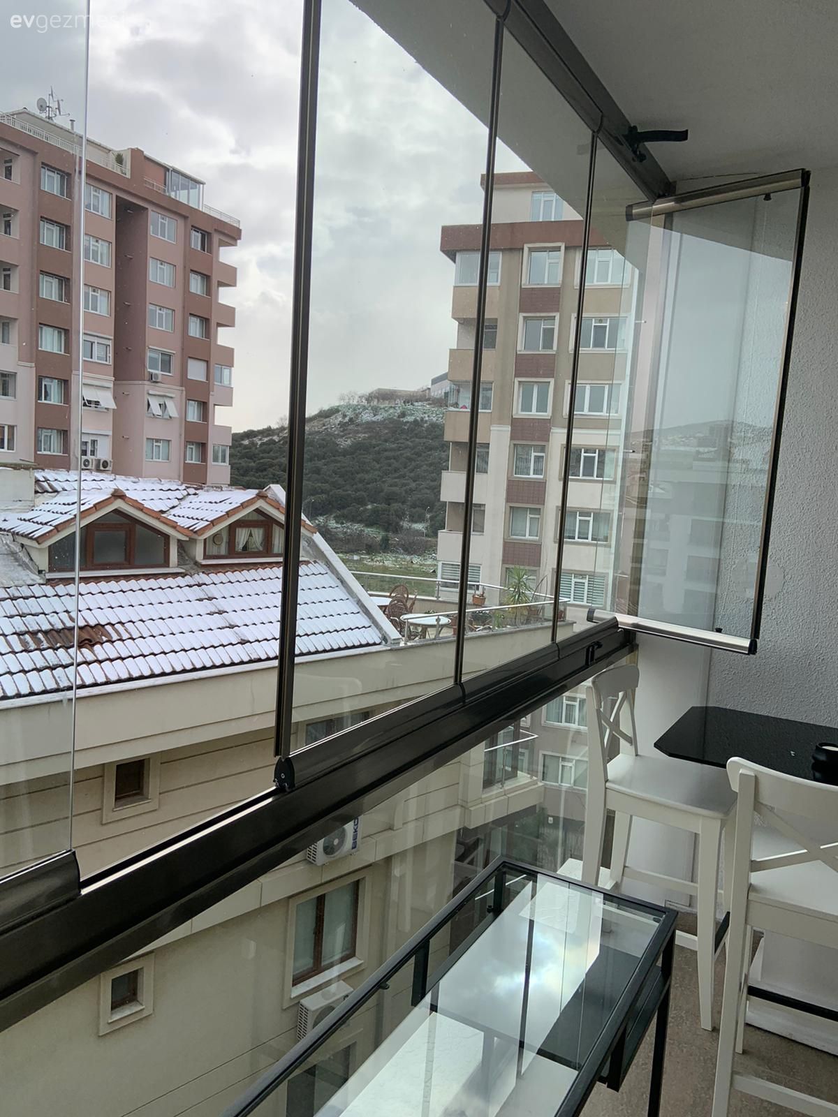 Balkon, Beyaz, Gri, Balkon masası, Sandalye, Cam balkon