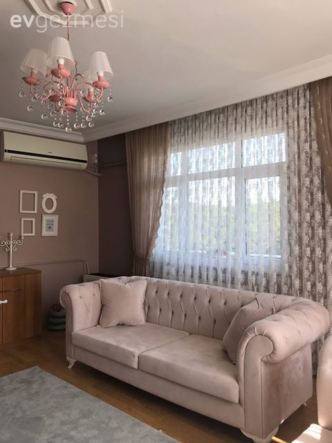 Sakin, Romantik ve Samimi: Country Esintili Bir Dekor