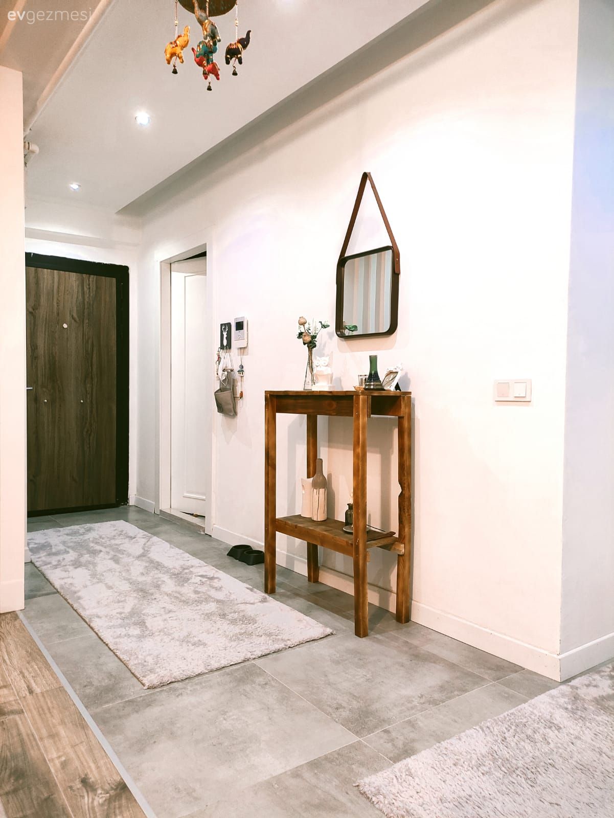 Antre, Halı, Dresuar, Ayna