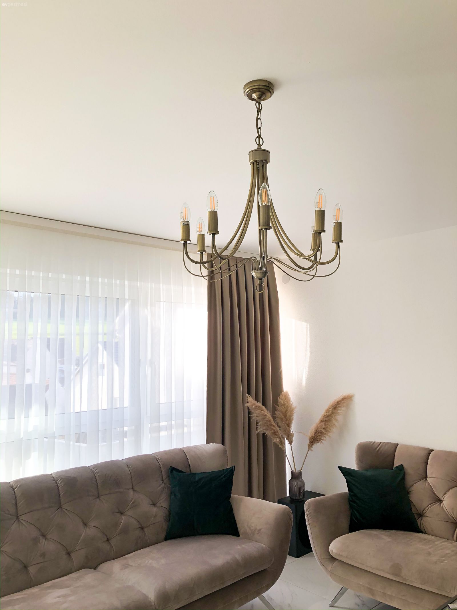 Modern Tasarımlar ve Alabildiğine Ferahlık: Minimalist Bir Dekor