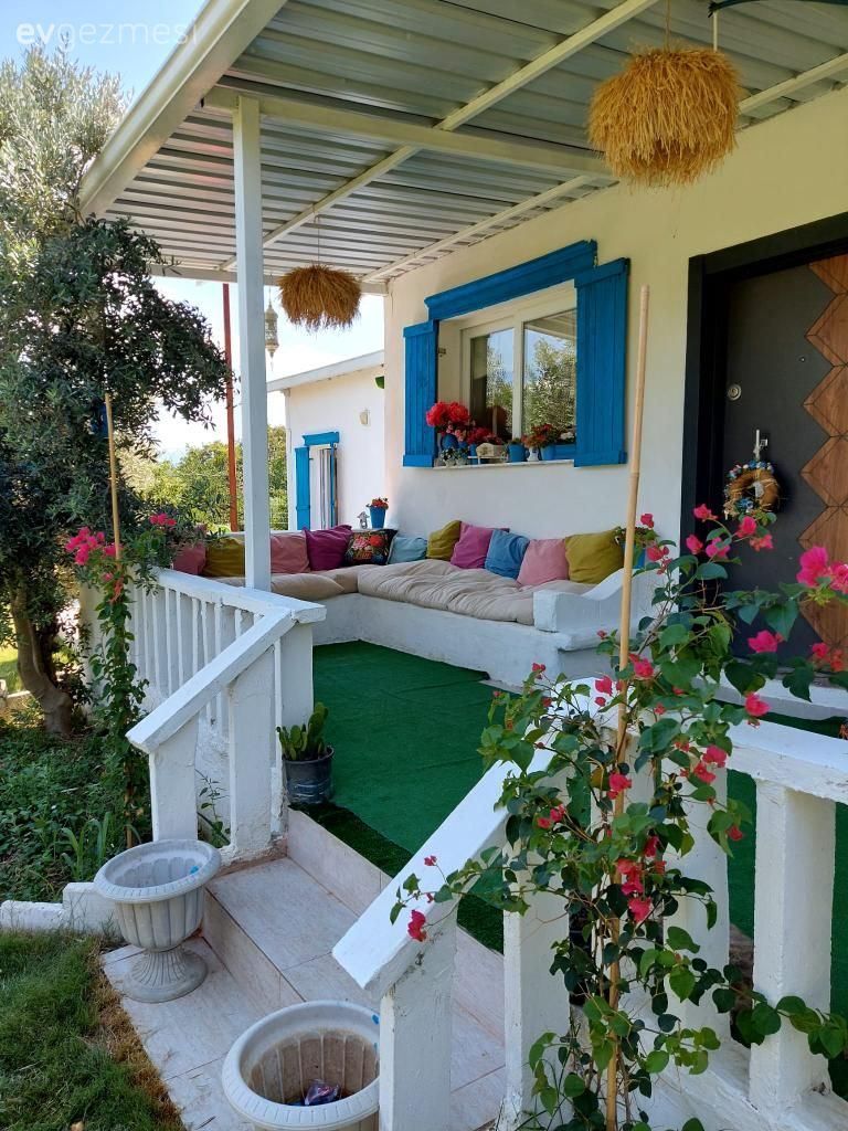 Havuz, Sedir ve Nişlerin Hepsi Gaz Betondan! Yapan da Bizzat Ev Sahibi!