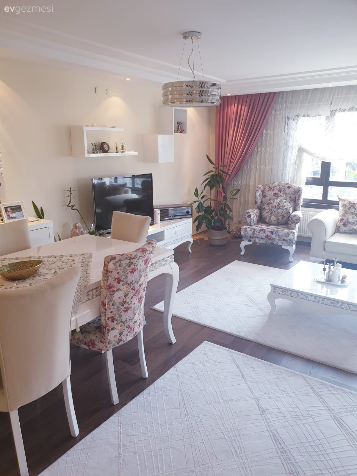 Romantik Country Ruhu, Bu Salonun Her Yerini Kuşatmış!