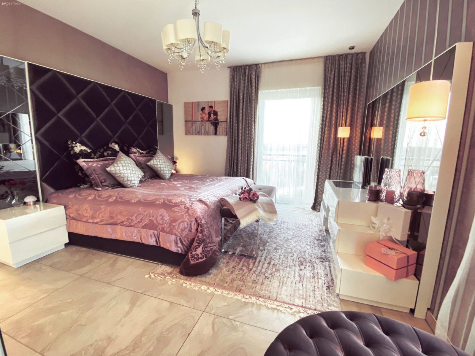 Yatak Odası, Füme, Siyah, Bordo, Yatak başlığı, Yatak örtüsü, Komodin, Fon perde, Perde, Tül perde, Puf