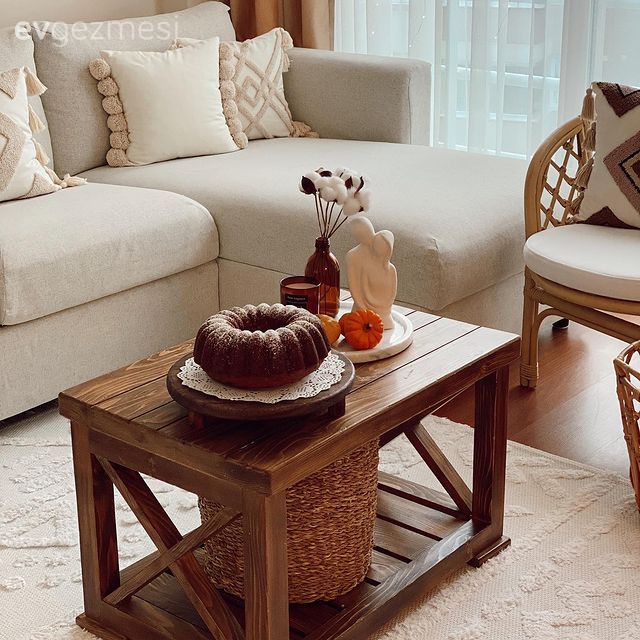 Kasvetli Görünmekten Hiç Hazzetmeyen Bir İstanbul Evi