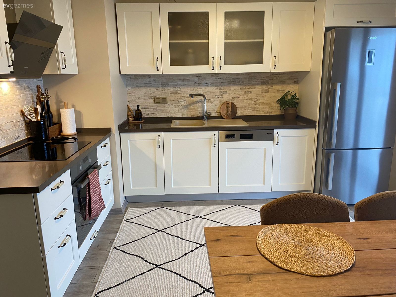 Bu Trabzon Evi Her Odasında Konforu ve Sıcaklığı Sağlayabilmiş!