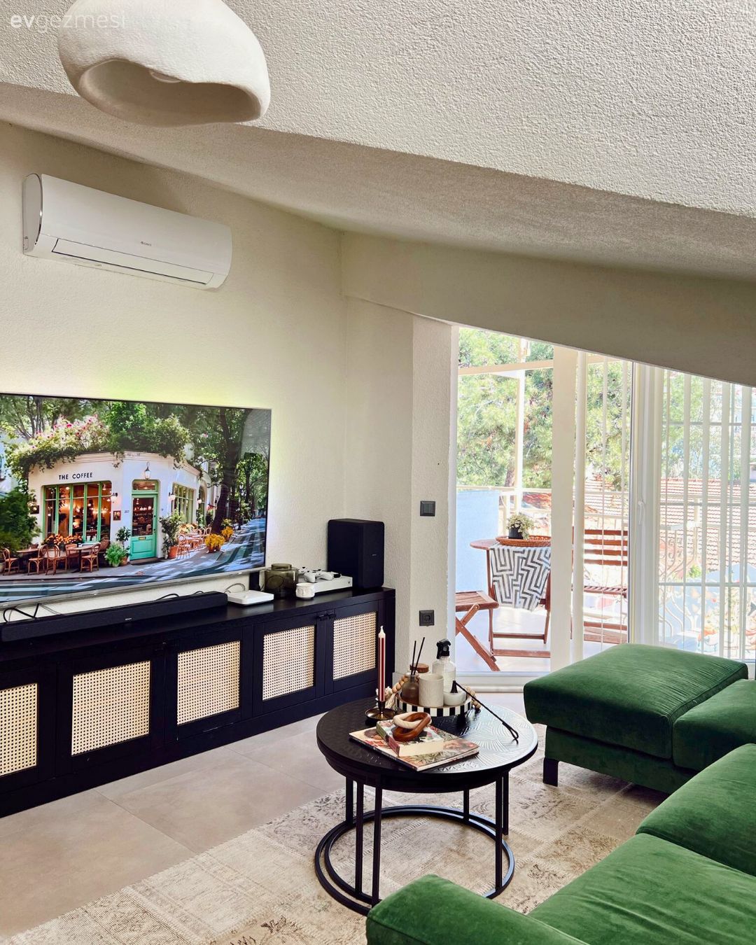 Bohem Dekorasyon, Yeşil, Krem, Siyah, Orta sehpa, Sehpa, Halı, Salon halısı, Tül perde, Perde, Tv ünitesi, Tv ünitesi aksesuarları, Ev Aksesuar