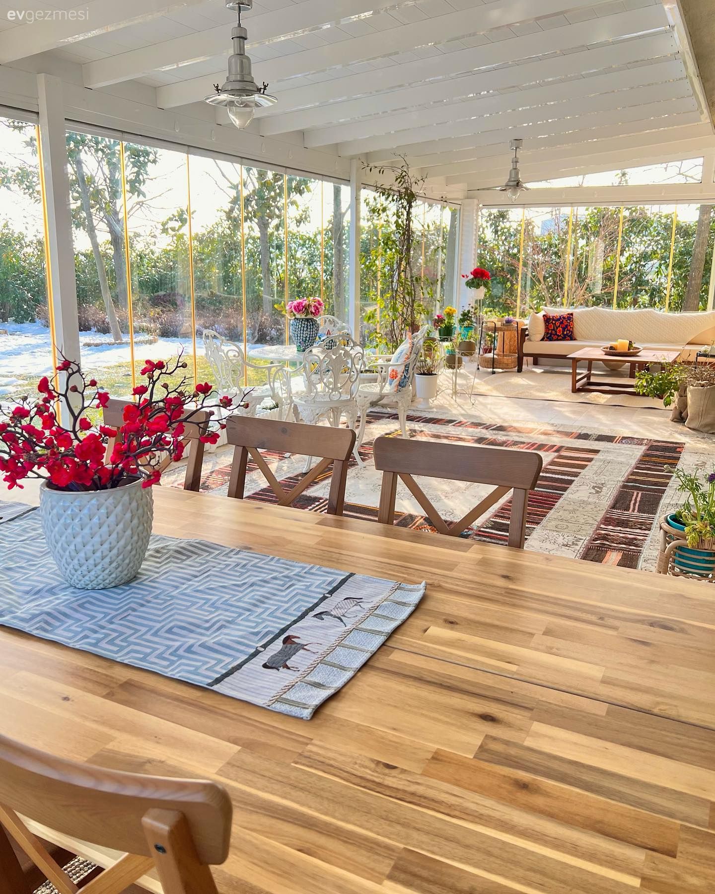 Sebzesi Bahçeden Enerjisi En Tepeden: İstanbul'dan Bir Harikalar Diyarı