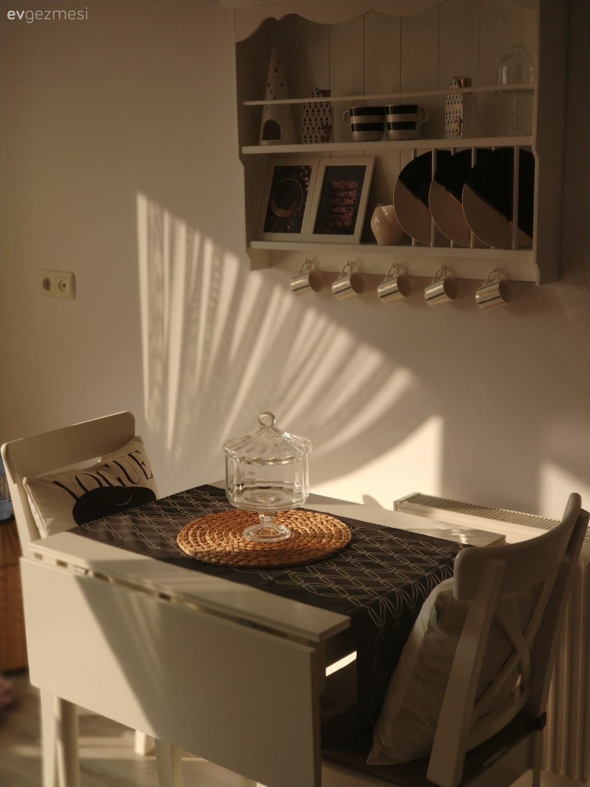 Ev Gezmesi: Şık ve Sıcacık Bir İzmir Evi