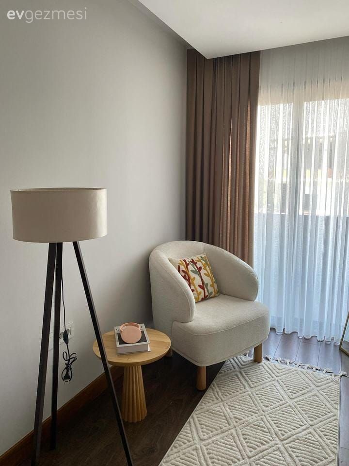 Beyaz Koltuk Takımını Cesaretle Kullanan Bir İzmir Evi!