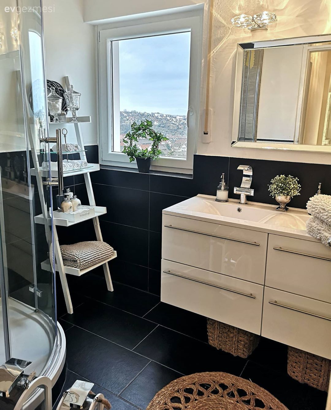 Şık Olmayı Aklına Koyan Bu Evin Göbek Adı Işıltı