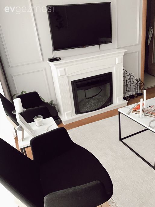 Beyaz, Siyah, Şömine, Duvar çıtalama, Orta sehpa, Sehpa, Metal ayaklı sehpa