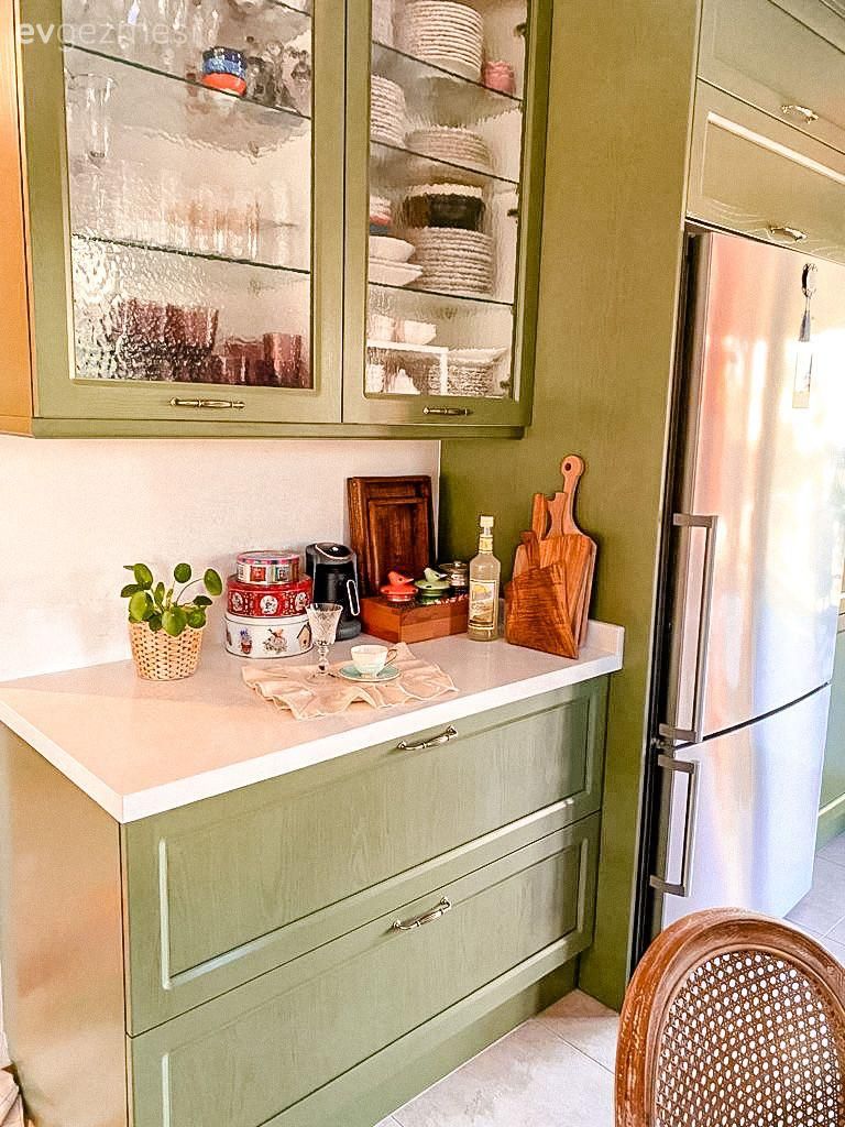 Mutfak, Country, Rustik, Yeşil, Beyaz, Ekstra mutfak dolabı, Mutfak tezgahı, Sandalye