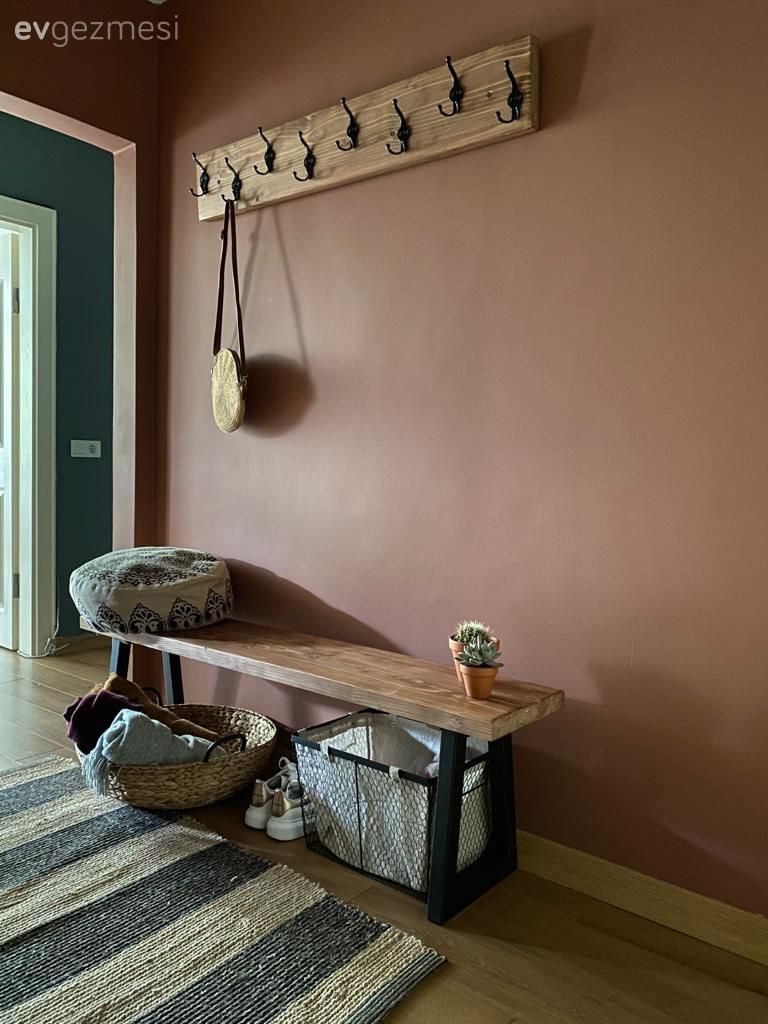 Antre, Turuncu duvar rengi, Bank, Kilim, Halı