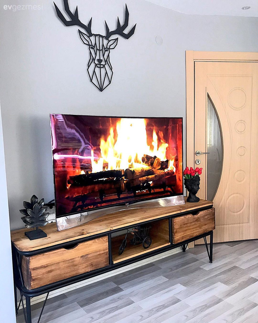 Bu İstanbul Evinde Modern ve Art Deko Buluşmuş