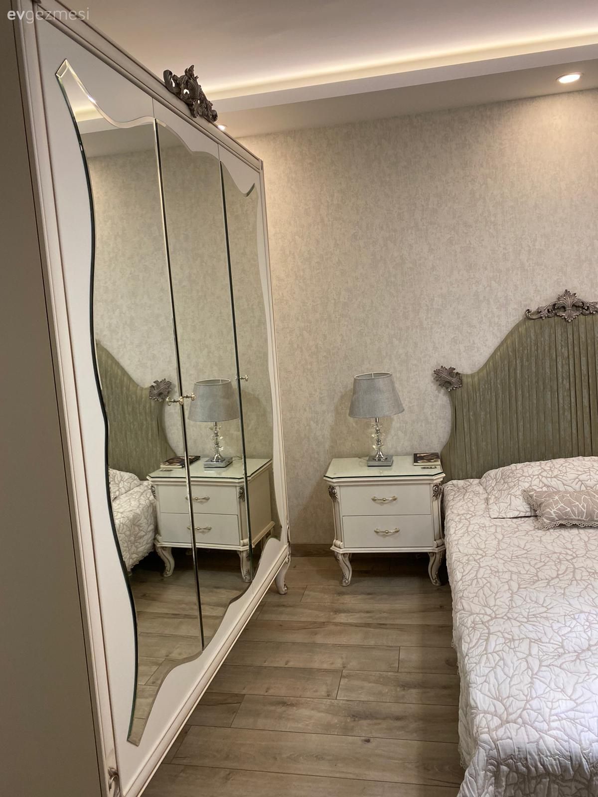 Aydınlatma ve Duvar Dekorları Bu Ankara Evinin Olmazsa Olmazları!