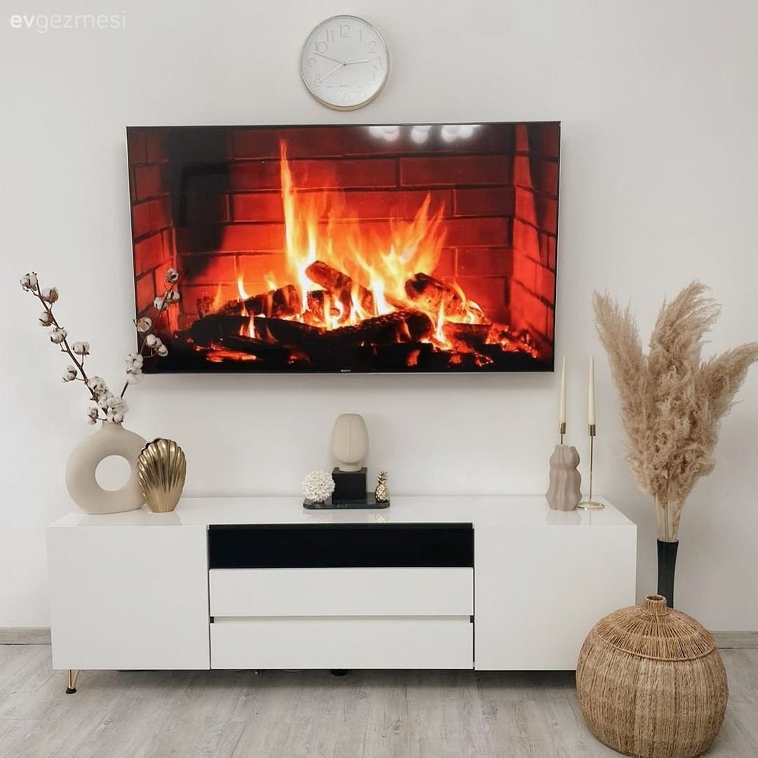 Tv ünitesi, Tv ünitesi aksesuarları, Ev Aksesuar, Vazo, Pampas otu, Hasır puf, Beyaz