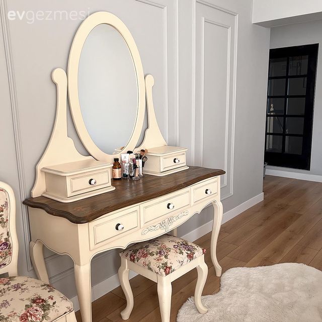 Country, Duvar çıtalama, Çiçekli desen, Desenler, Makyaj masası, Yatak Odası, Beyaz