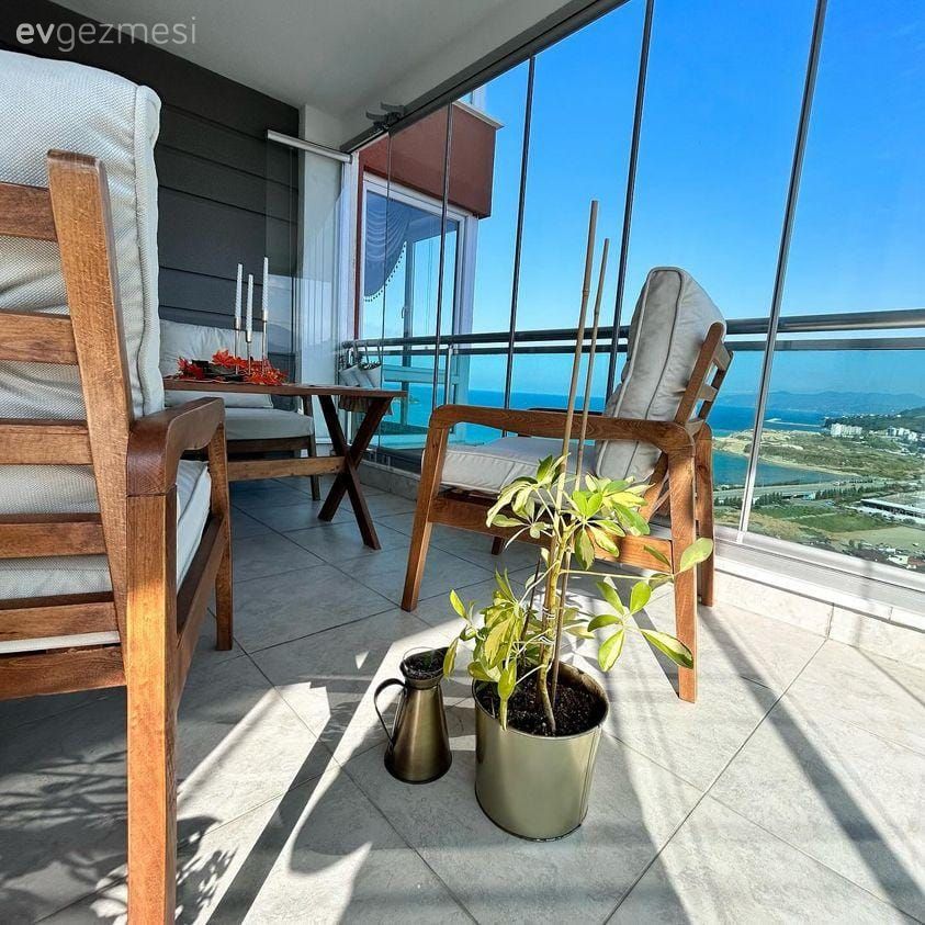 Balkon, Bohem Dekorasyon, Ahşap Mobilya, Modern, Balkon oturma grubu, Balkon masası, Sandalye, Kapalı teras, Saksı