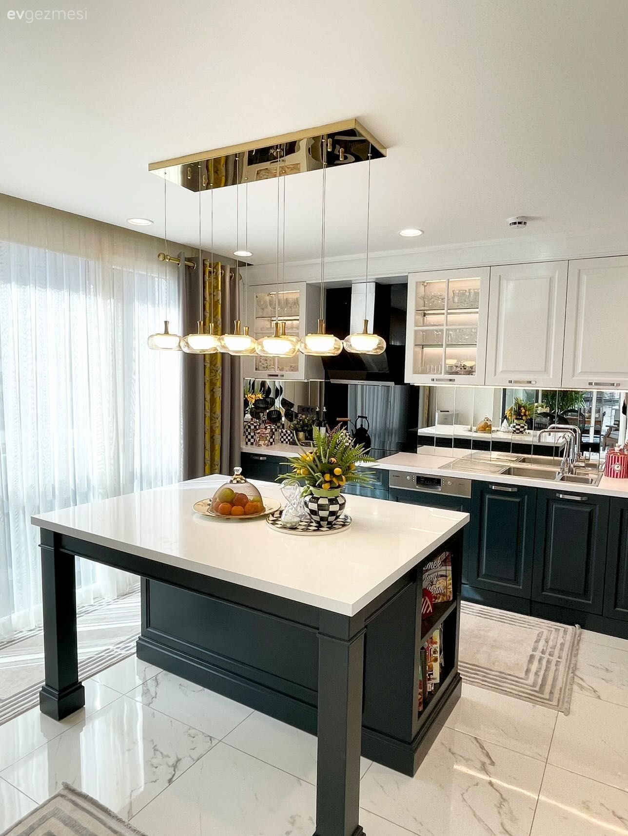 Mutfak, Beyaz, Modern, Yeşil, Antrasit  , Ayna tezgah arası, Mutfak tezgah arası, Mutfak tezgahı, Mermer, Ada mutfak, Mutfak zemin seramikleri, Mutfak halısı, Sarkıt, Aydınlatma, Mutfak Avize Modelleri, Fon perde, Perde, Tül perde, Mutfak aksesuarları