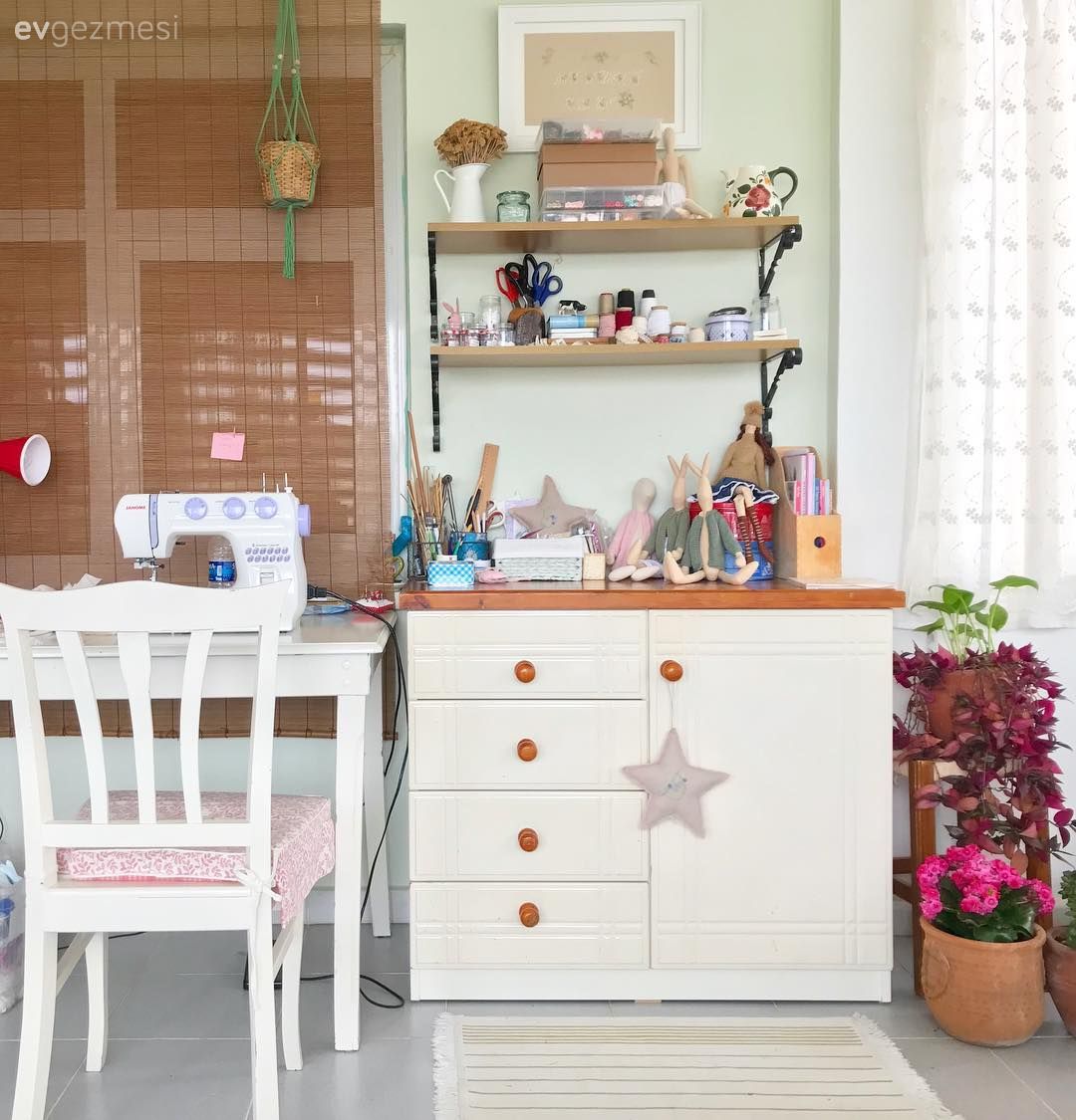 Çalışma odası, Duvar rafı, Duvar dekorasyonu, Beyaz