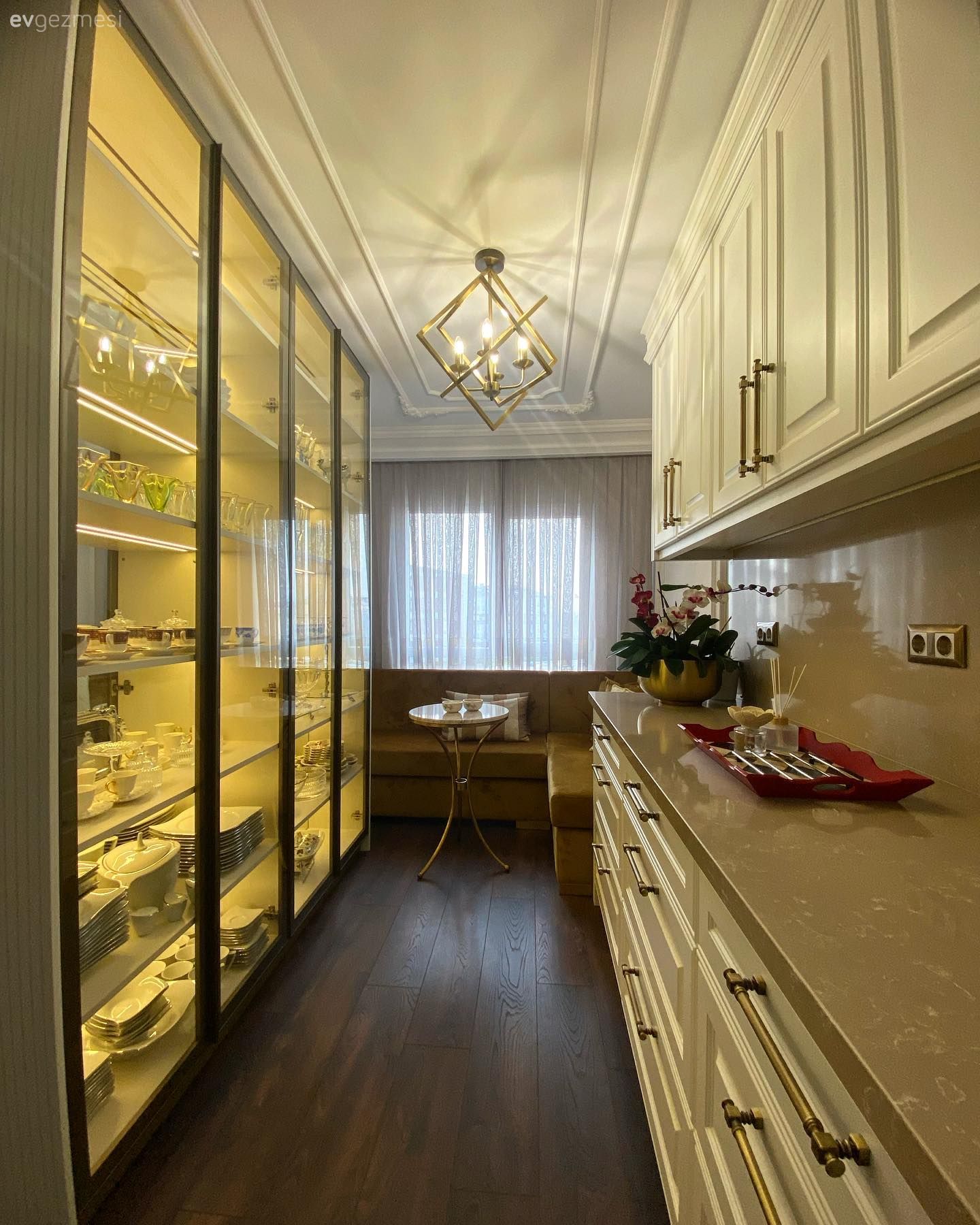 Beyaz, Bej, Vizon, Hardal, Altın, Mutfak, Country, Shaker kapaklı dolaplar, Ankastre, Mutfak Avize Modelleri, Mutfak köşesi, Tavan dekorasyon, Parke, Mutfak zemin seramikleri, Ekstra mutfak dolabı