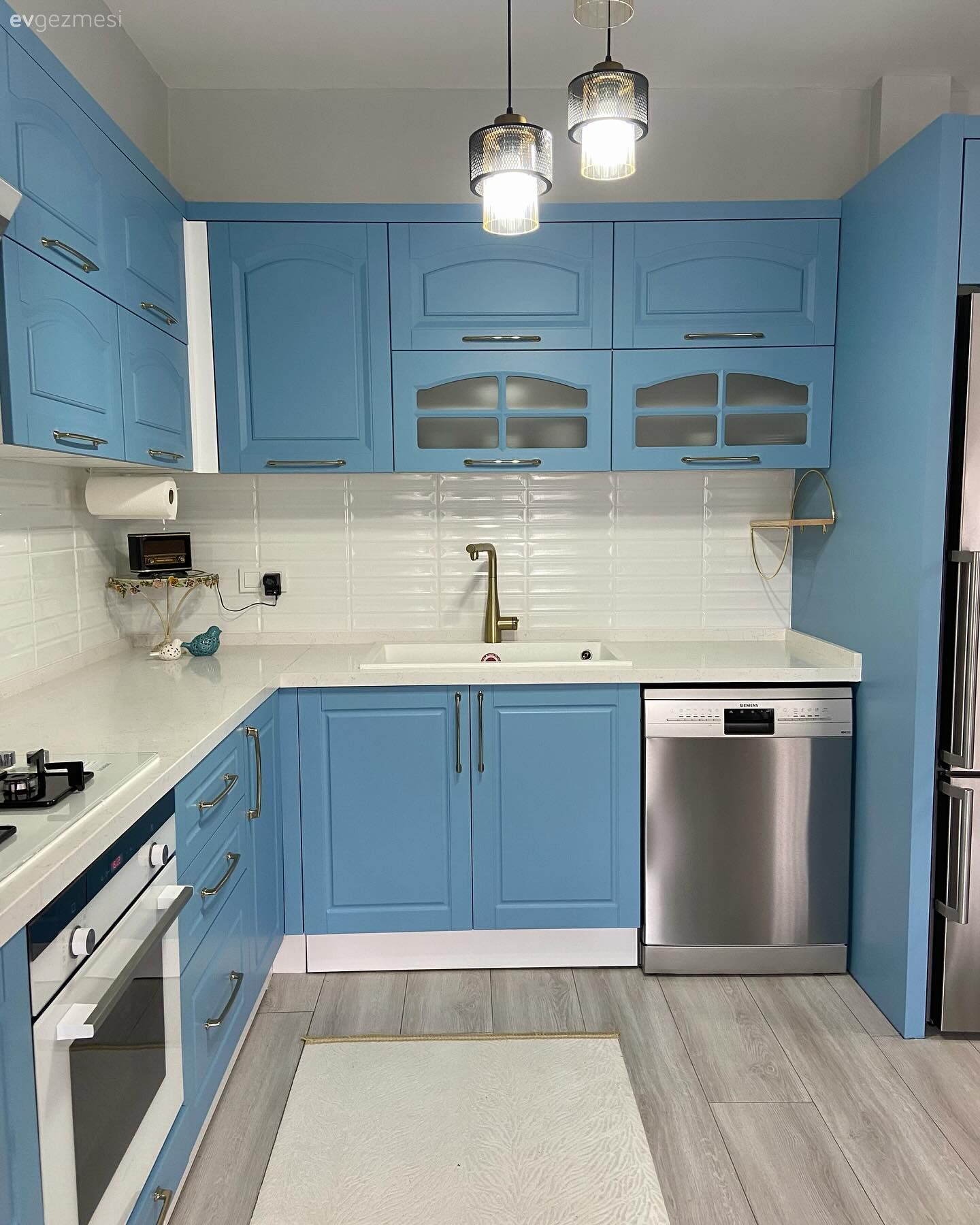 Öncesi&Sonrası: Mavi Renge Merhaba Diyen Bir Mutfak