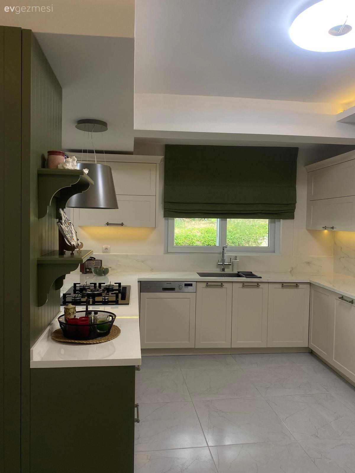 Yeşil ve Beyazın Buluştuğu U-Tipi Bu Mutfakta Kalite Algısı Yüksek!
