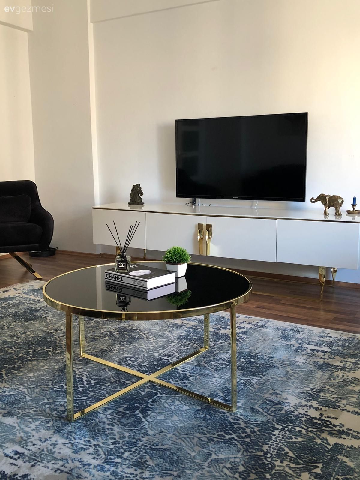 Salon, Modern, Beyaz, Gri, Siyah, Orta sehpa, Sehpa, Yuvarlak sehpa, Altın, Halı, Salon halısı, Berjer, Füme, Tv ünitesi, Tv ünitesi aksesuarları, Ev Aksesuar