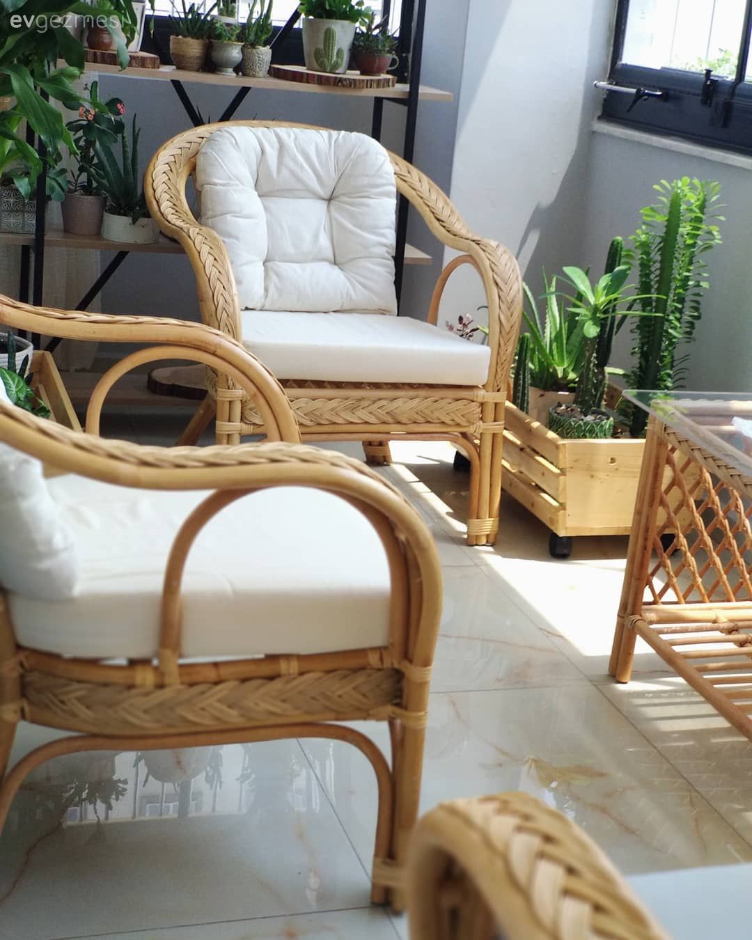 Ev Gezmesi: Modern ve Rustik Detayların Sıcacık Buluşması