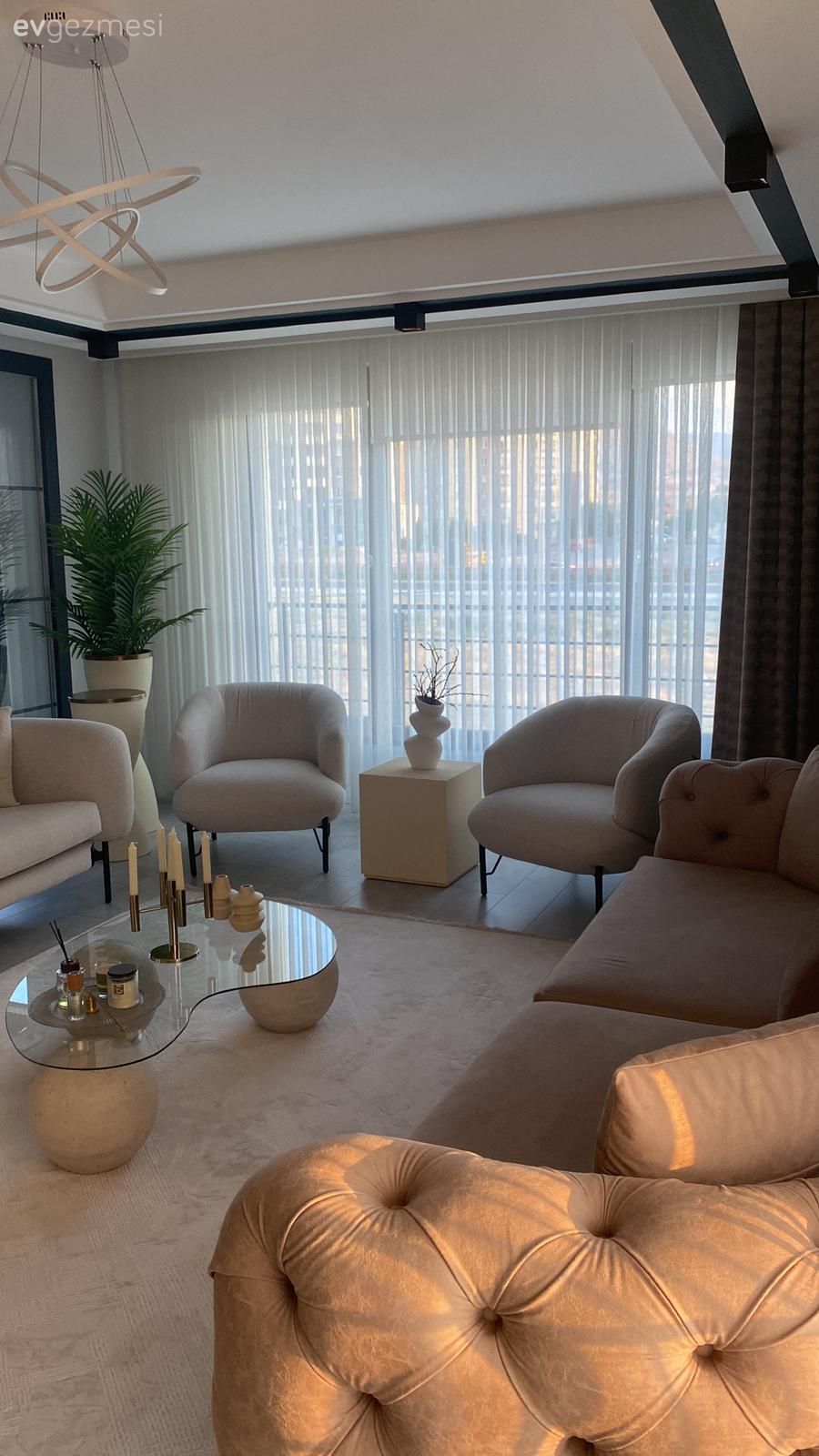 Bu Kayseri Evinde Cam Kapıların Şeffaflığı Tüm Evi Kuşatmış!