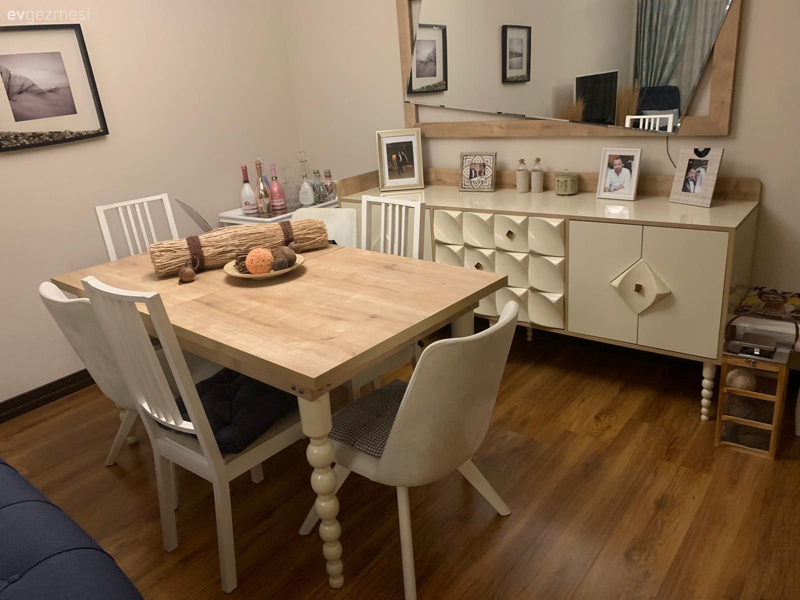 Yemek Odası, Beyaz, Konsol, Konsol üzeri dekoratif objeleri, Yemek masası, Sandalye, Ayna, Şamdan, Ev Aksesuar