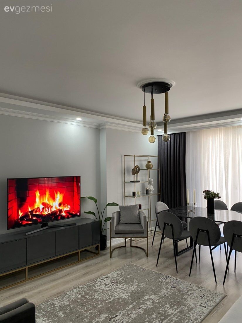 Salon, Tv ünitesi, Tv ünitesi aksesuarları, Ev Aksesuar, Halı, Salon halısı, Gri, Siyah, Fon perde, Perde, Tül perde, Sandalye, Yemek masası, Vitrin